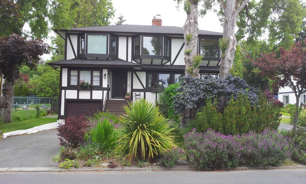 Bed and Breakfast Hemingway'S By The Sea Victoria Exterior foto