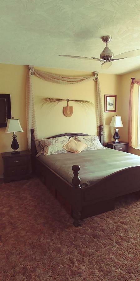 Bed and Breakfast Hemingway'S By The Sea Victoria Exterior foto