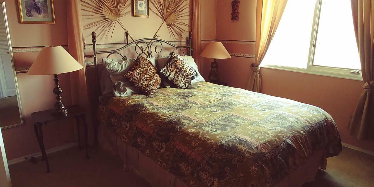 Bed and Breakfast Hemingway'S By The Sea Victoria Exterior foto