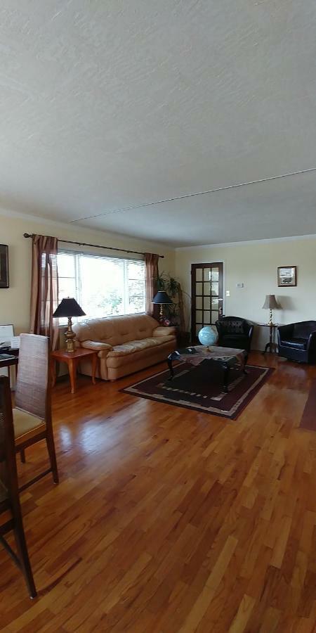 Bed and Breakfast Hemingway'S By The Sea Victoria Exterior foto
